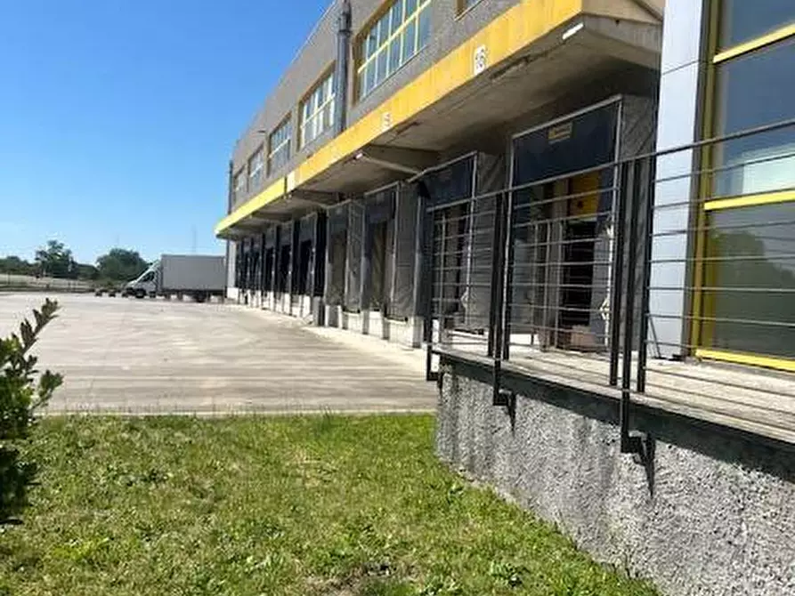 Immagine 24 di Capannone industriale in affitto  in Via Monte Bianco a Siziano