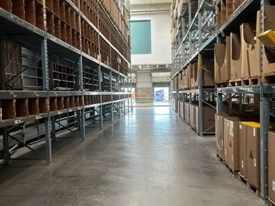 Immagine 19 di Capannone industriale in affitto  in Via Monte Bianco a Siziano