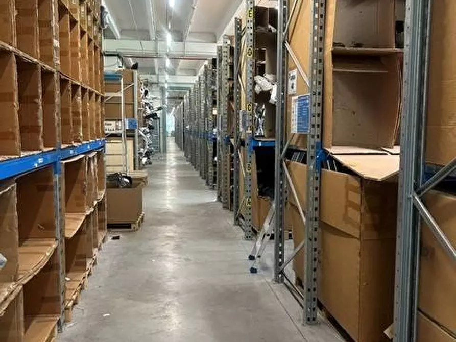Immagine 22 di Capannone industriale in affitto  in Via Monte Bianco a Siziano