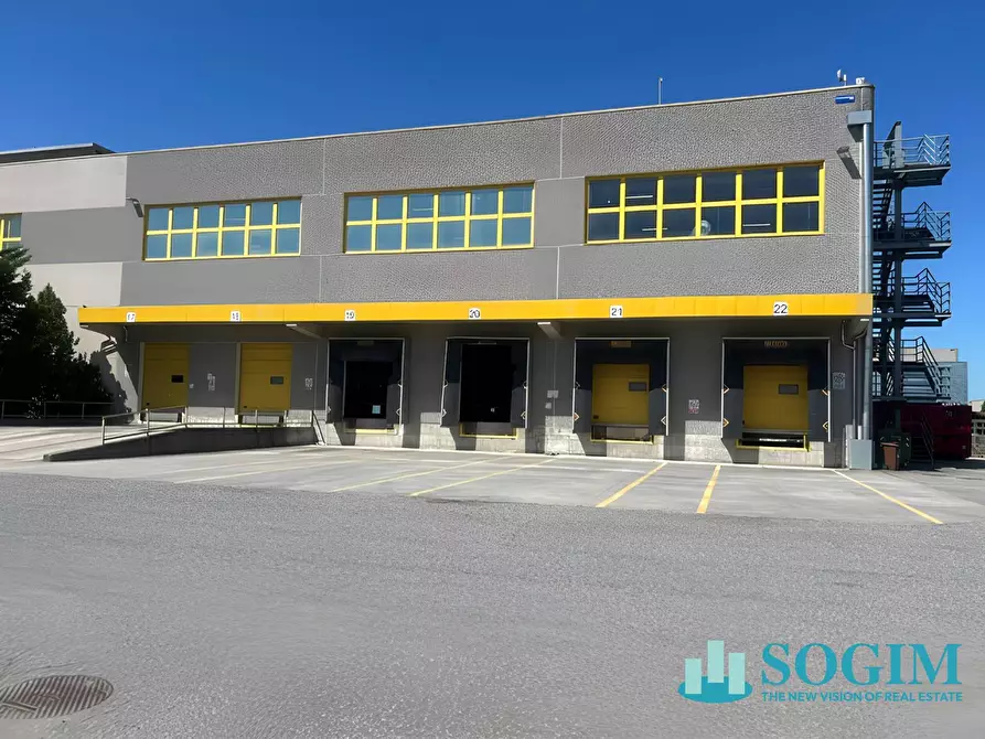 Immagine 26 di Capannone industriale in affitto  in Via Monte Bianco a Siziano