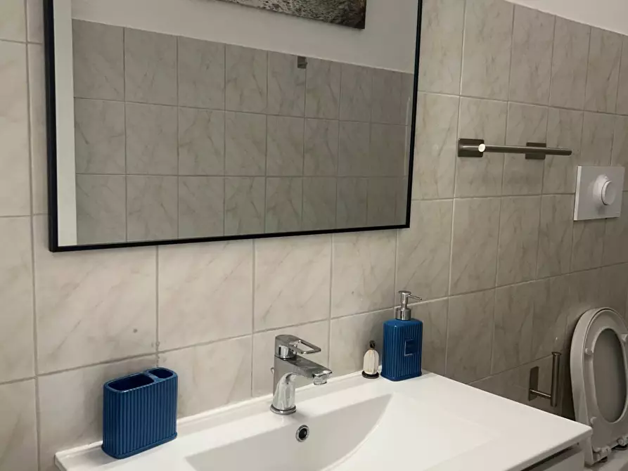 Immagine 11 di Appartamento in affitto  in Via Montegani 6 a Milano