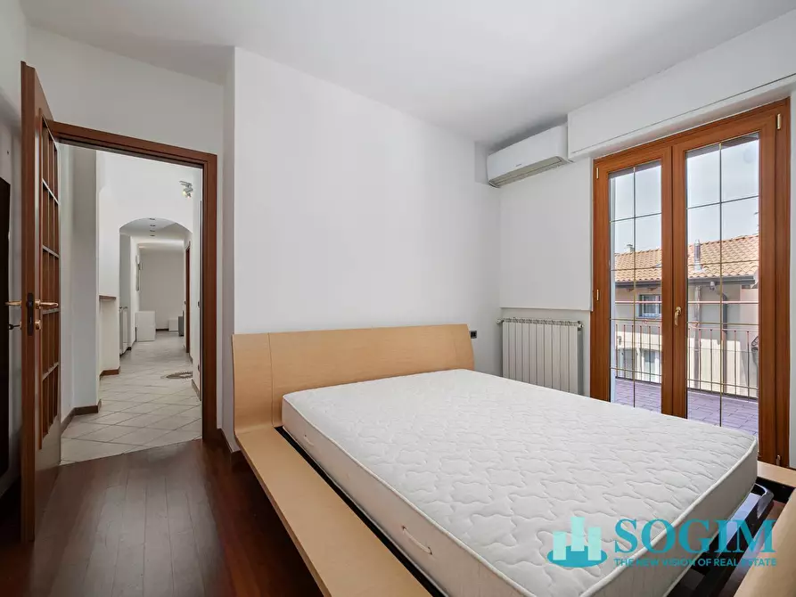 Immagine 16 di Appartamento in vendita  in Viale Lecco 7 a Como