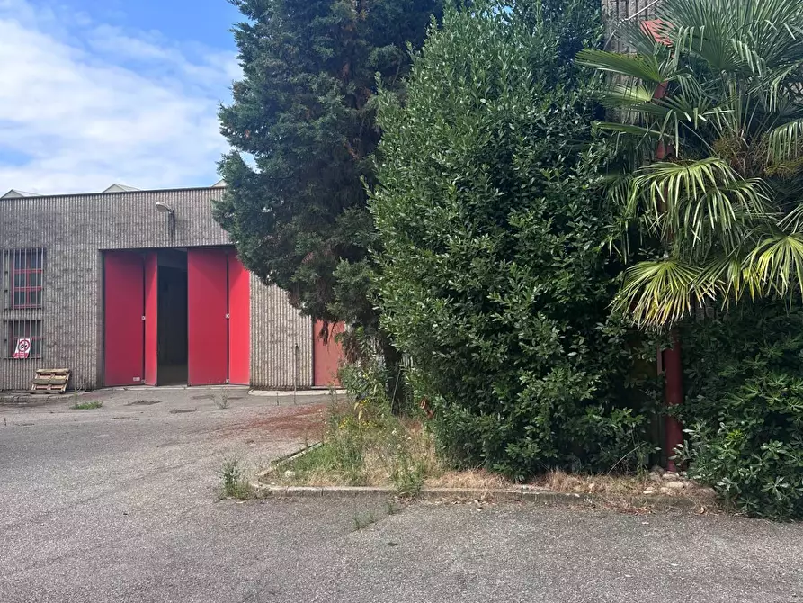 Immagine 1 di Capannone industriale in vendita  in via Presolana 7 a Lentate Sul Seveso