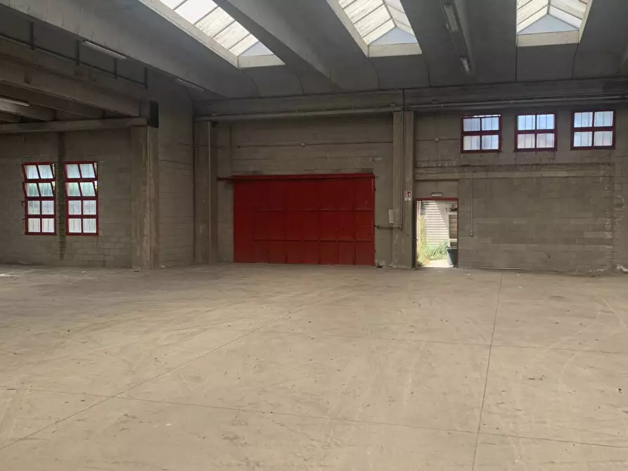Immagine 11 di Capannone industriale in vendita  in via Presolana 7 a Lentate Sul Seveso