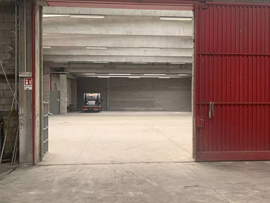 Immagine 16 di Capannone industriale in vendita  in via Presolana 7 a Lentate Sul Seveso