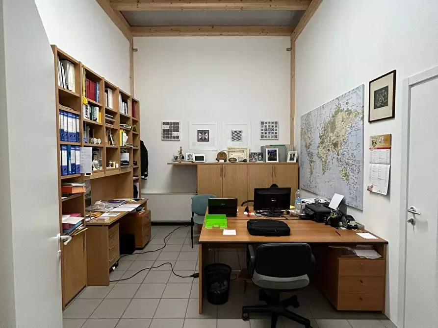 Immagine 4 di Laboratorio in vendita  in via G. Di Vittorio 26 a Bovisio-Masciago