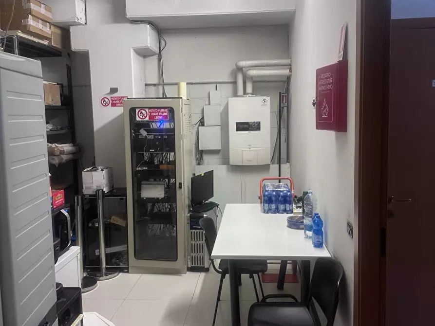 Immagine 13 di Laboratorio in vendita  in via G. Di Vittorio 26 a Bovisio-Masciago