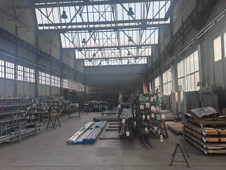 Immagine 9 di Capannone industriale in vendita  in via Dei Lavoratori 119/121 a Cinisello Balsamo