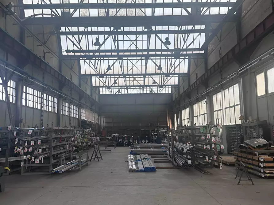 Immagine 6 di Capannone industriale in vendita  in via Dei Lavoratori 119/121 a Cinisello Balsamo