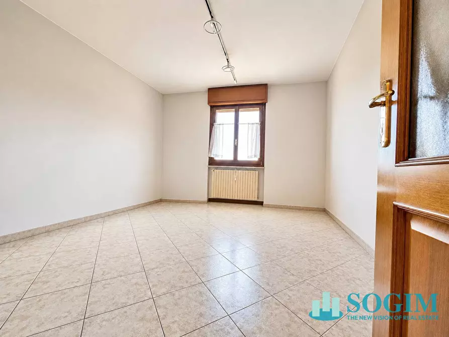 Immagine 11 di Appartamento in vendita  in Viale  Romagna 1 a Cologno Monzese