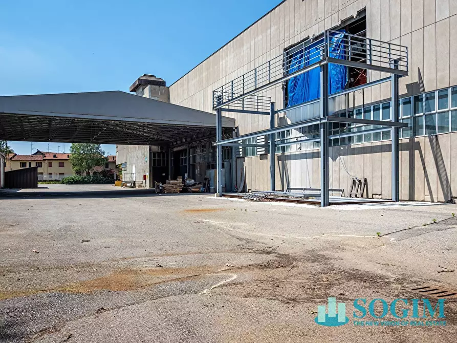 Immagine 9 di Capannone industriale in vendita  in Via Roma 71 a Agra