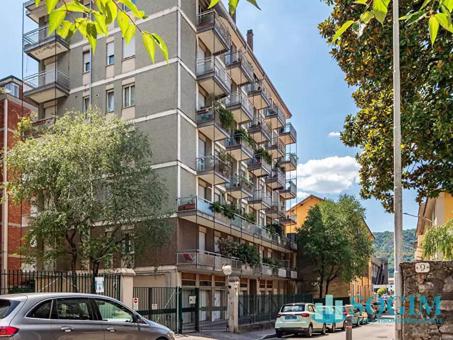 Immagine 2 di Appartamento in vendita  in via luigi guanella 4a a Como
