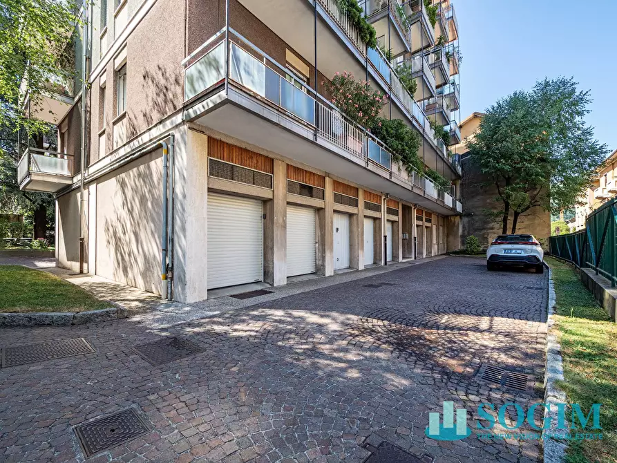 Immagine 24 di Appartamento in vendita  in via luigi guanella 4a a Como
