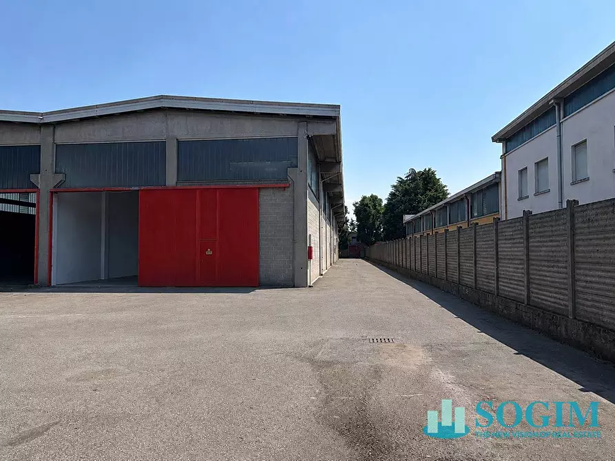 Immagine 1 di Capannone industriale in affitto  in via Vesuvio 9 a Nova Milanese