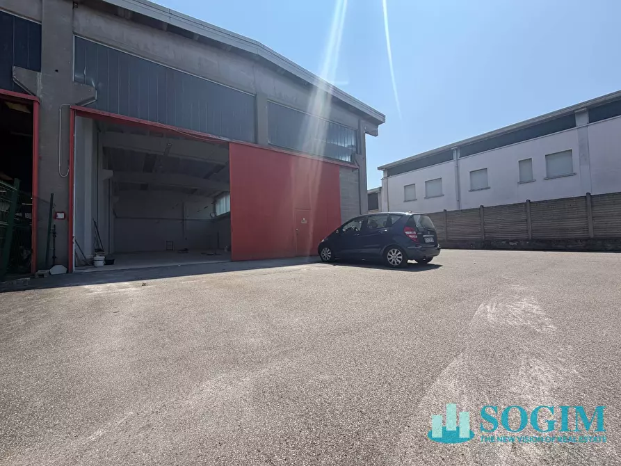Immagine 22 di Capannone industriale in affitto  in via Vesuvio 9 a Nova Milanese
