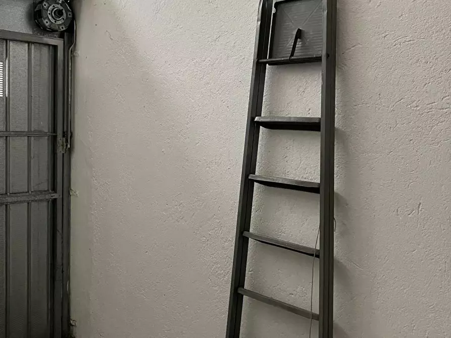 Immagine 6 di Box auto in vendita  in via guanella 4 a Como