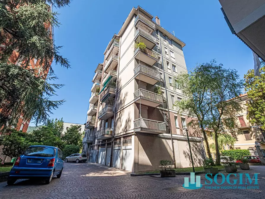 Immagine 5 di Box auto in vendita  in via guanella 4 a Como