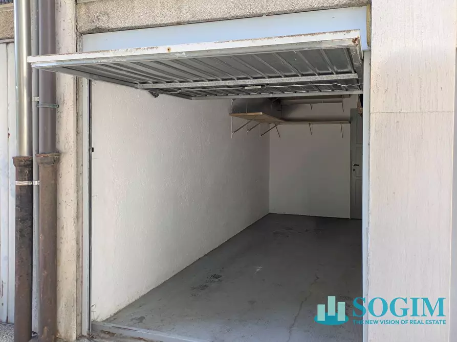 Immagine 6 di Box auto in vendita  in via guanella 4 a Como