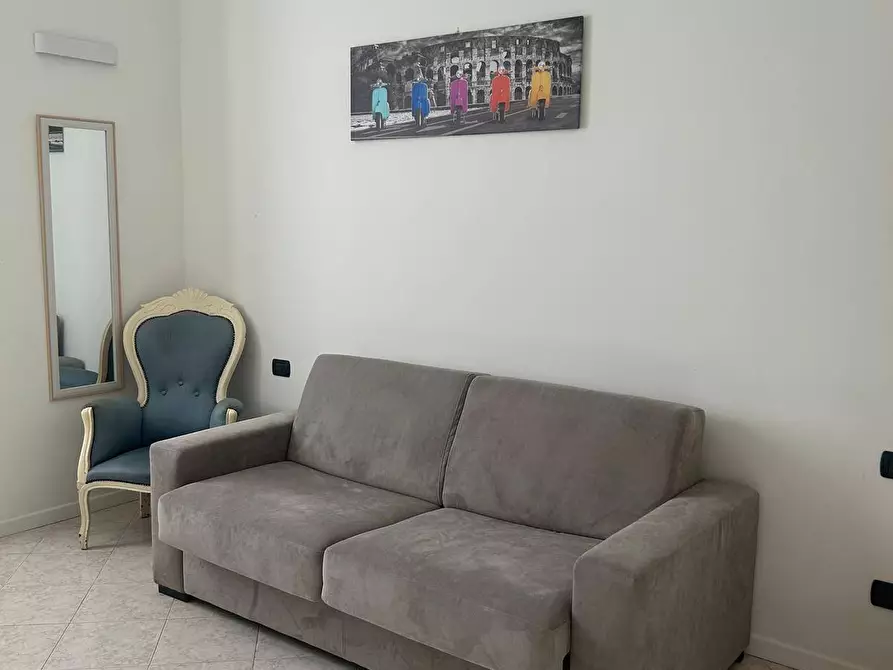 Immagine 15 di Appartamento in affitto  in Via Montegani 6 a Milano