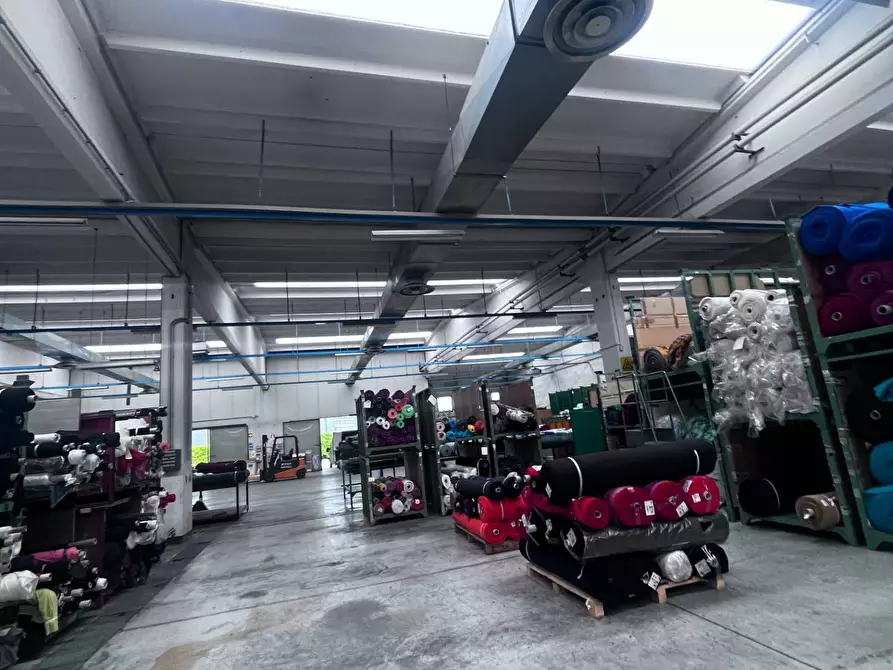 Immagine 8 di Capannone industriale in vendita  in Viale delle Industrie 4 a Lonate Pozzolo