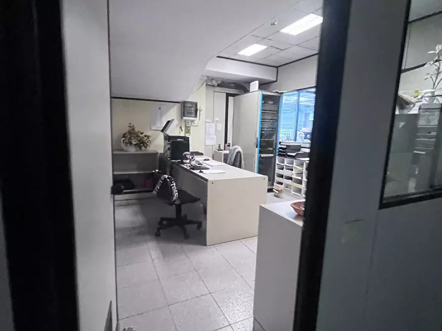 Immagine 12 di Capannone industriale in vendita  in Viale delle Industrie 4 a Lonate Pozzolo