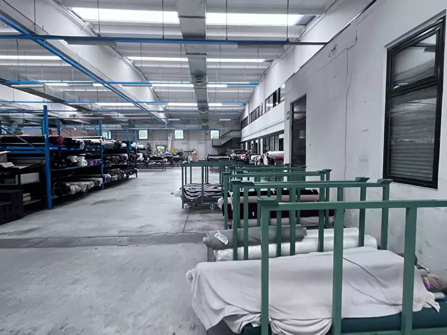 Immagine 16 di Capannone industriale in vendita  in Viale delle Industrie 4 a Lonate Pozzolo