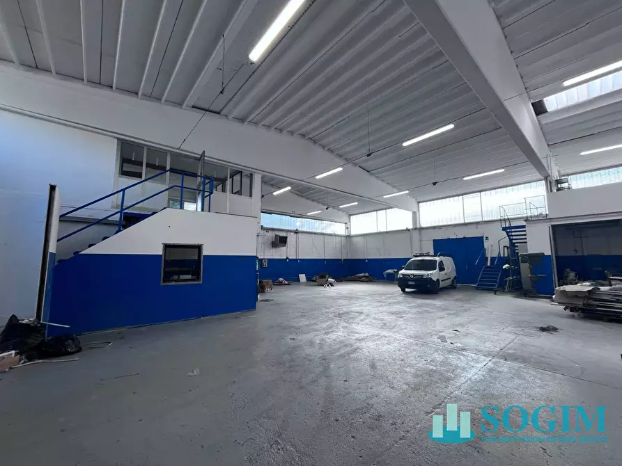 Immagine 3 di Capannone industriale in vendita  in Via Edison 2 a Zibido San Giacomo