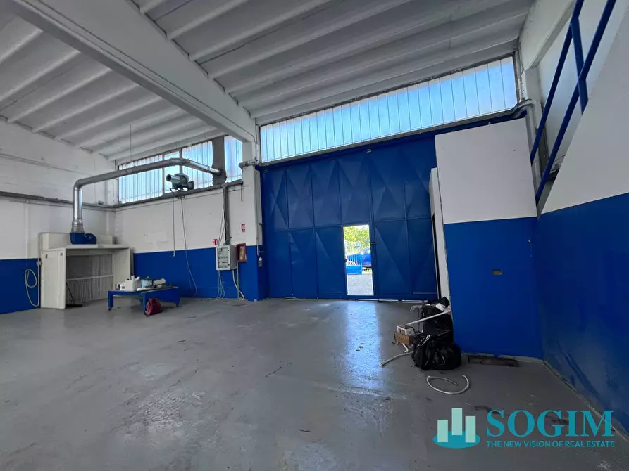 Immagine 11 di Capannone industriale in vendita  in Via Edison 2 a Zibido San Giacomo