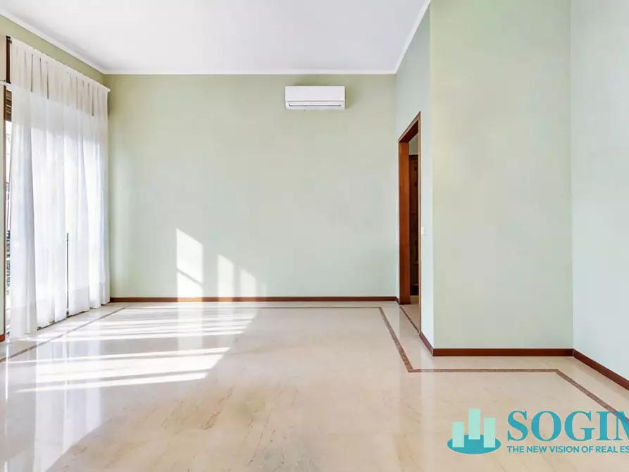 Immagine 2 di Appartamento in affitto  in VIA SAN LUCA 10 a Milano