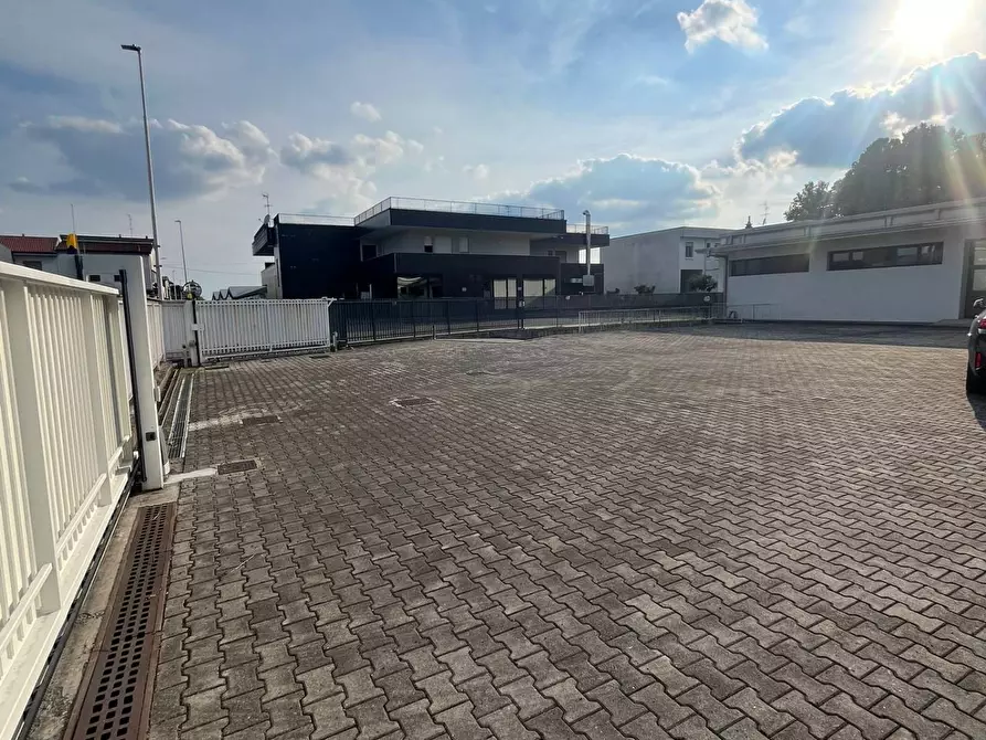 Immagine 3 di Capannone industriale in affitto  in via Enrico Fermi 1 a Meda
