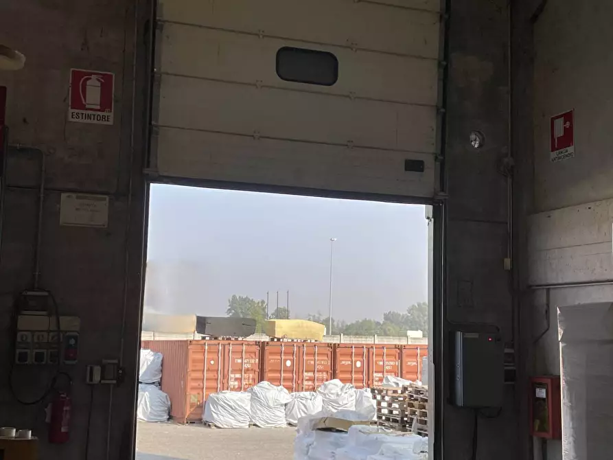 Immagine 2 di Capannone industriale in affitto  in Cascina Faustina Strada provinciale 114 a Albairate