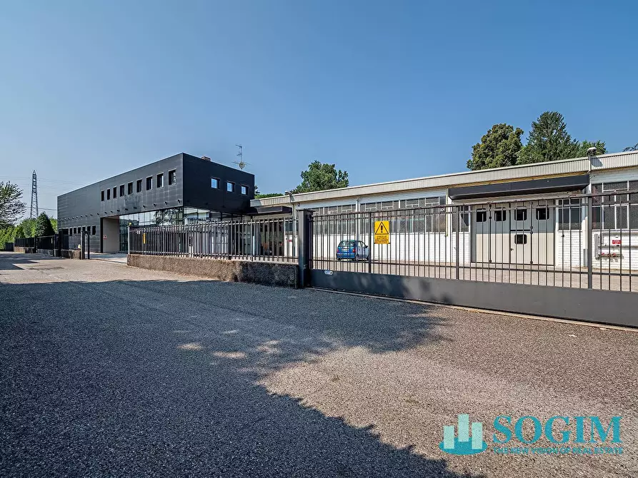 Immagine 3 di Capannone industriale in vendita  in via fugazza 12 a Inverigo