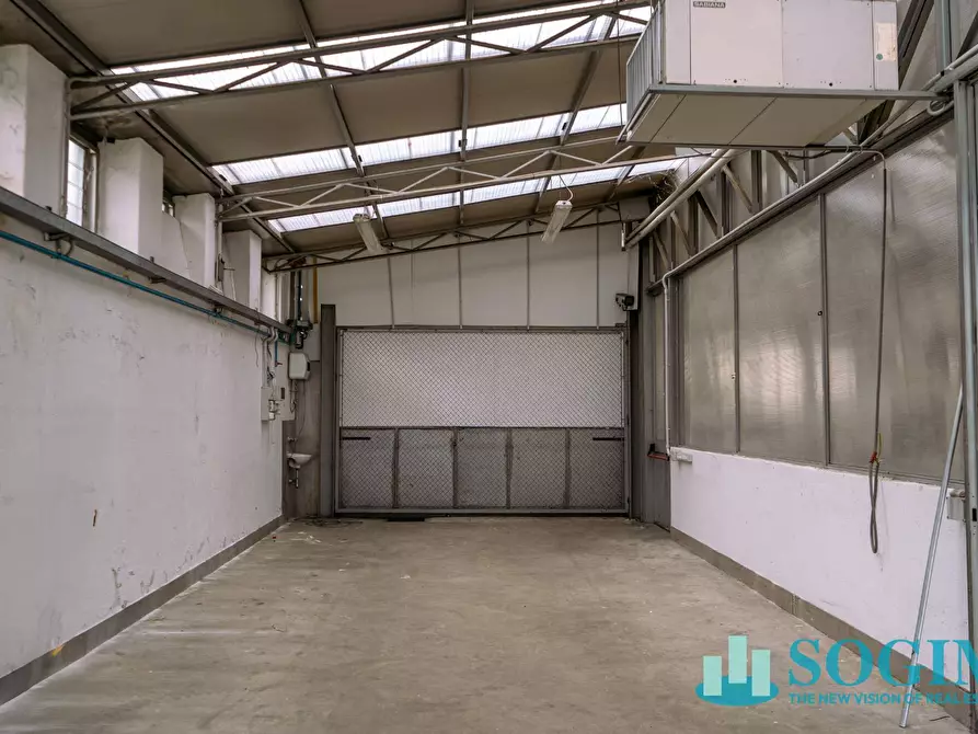 Immagine 7 di Capannone industriale in affitto  in via buonarroti a Arosio