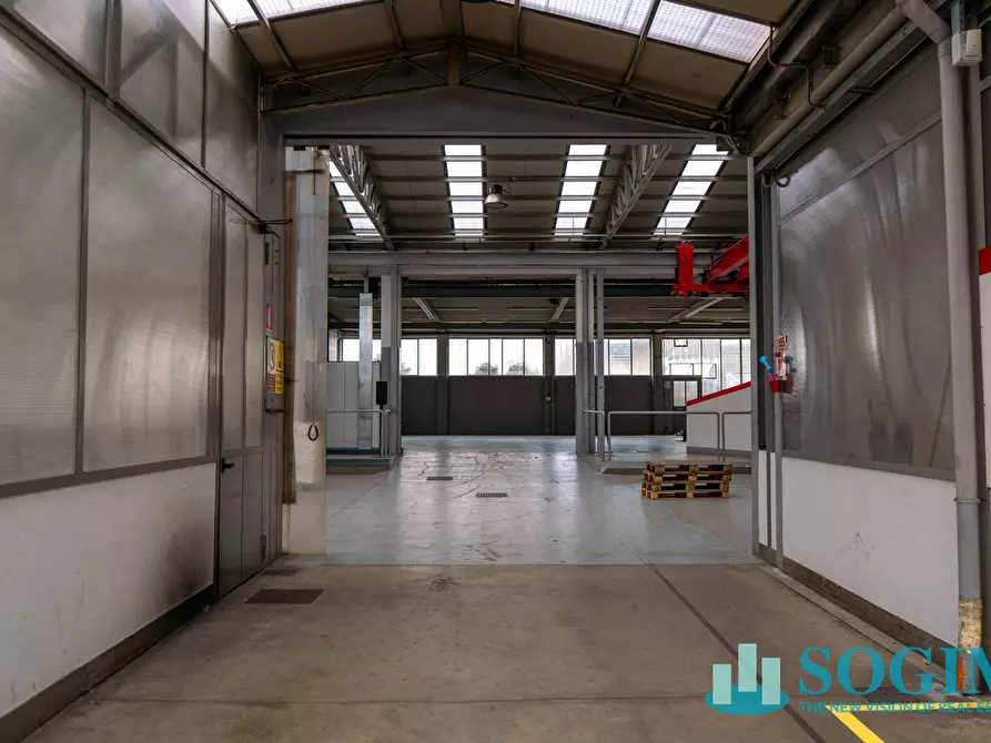 Immagine 8 di Capannone industriale in affitto  in via buonarroti a Arosio