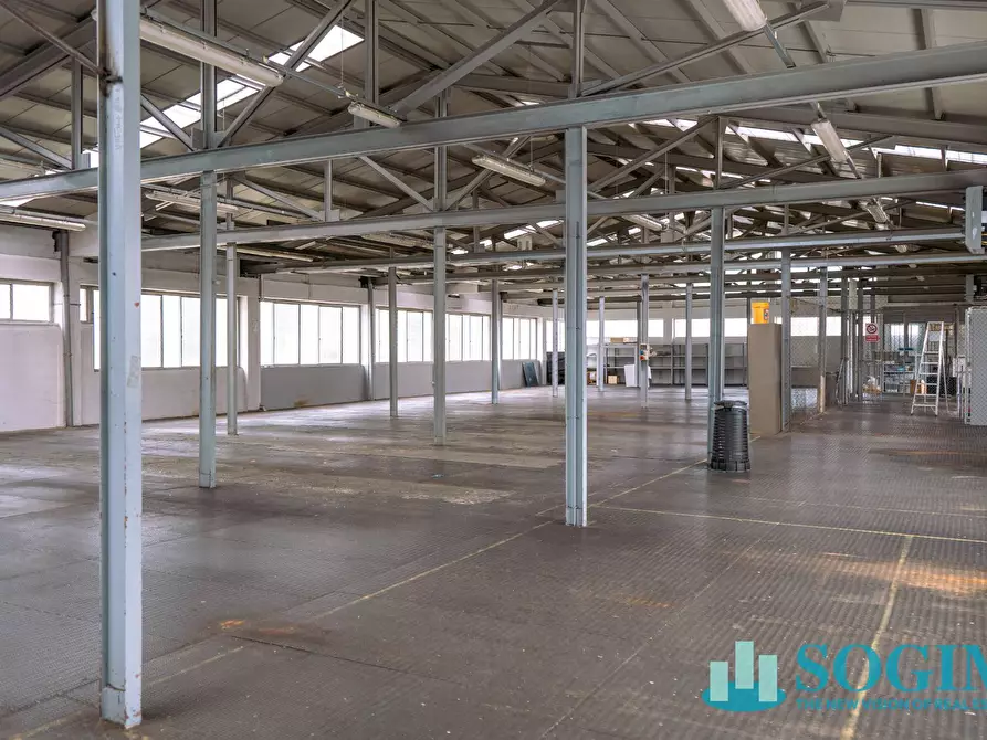 Immagine 13 di Capannone industriale in affitto  in via buonarroti a Arosio