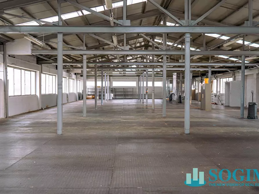 Immagine 14 di Capannone industriale in affitto  in via buonarroti a Arosio