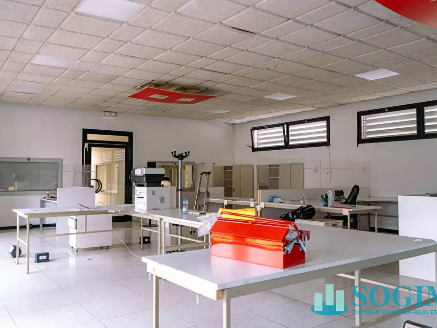 Immagine 17 di Capannone industriale in affitto  in via buonarroti a Arosio