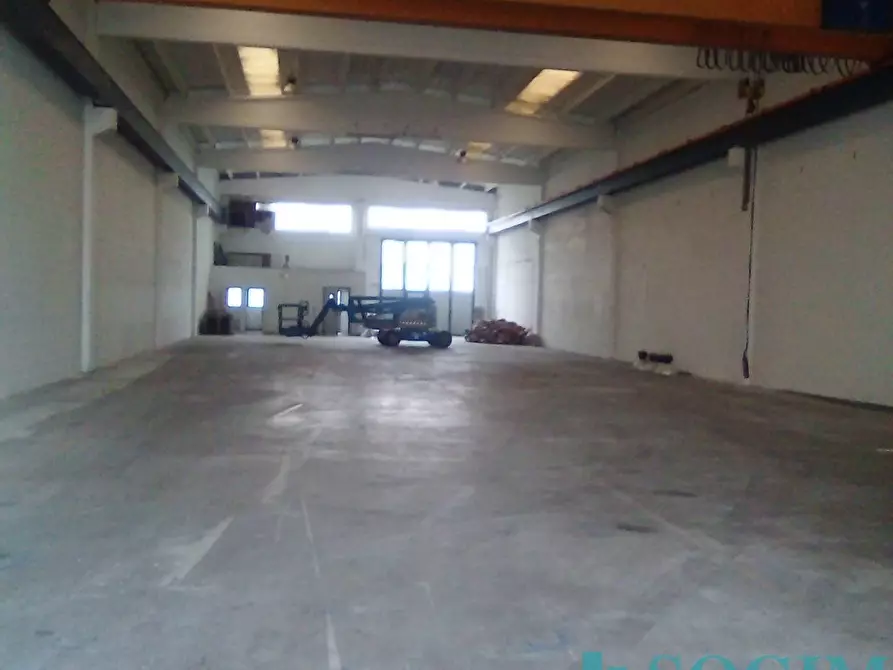 Immagine 8 di Capannone industriale in vendita  in via Edison 5 a Gudo Visconti