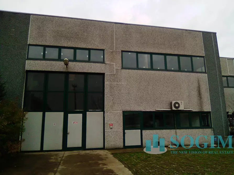 Immagine 10 di Capannone industriale in vendita  in via Edison 5 a Gudo Visconti