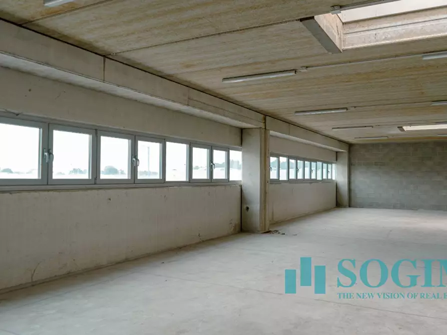 Immagine 18 di Capannone industriale in affitto  in via Delle Industrie a Lentate Sul Seveso