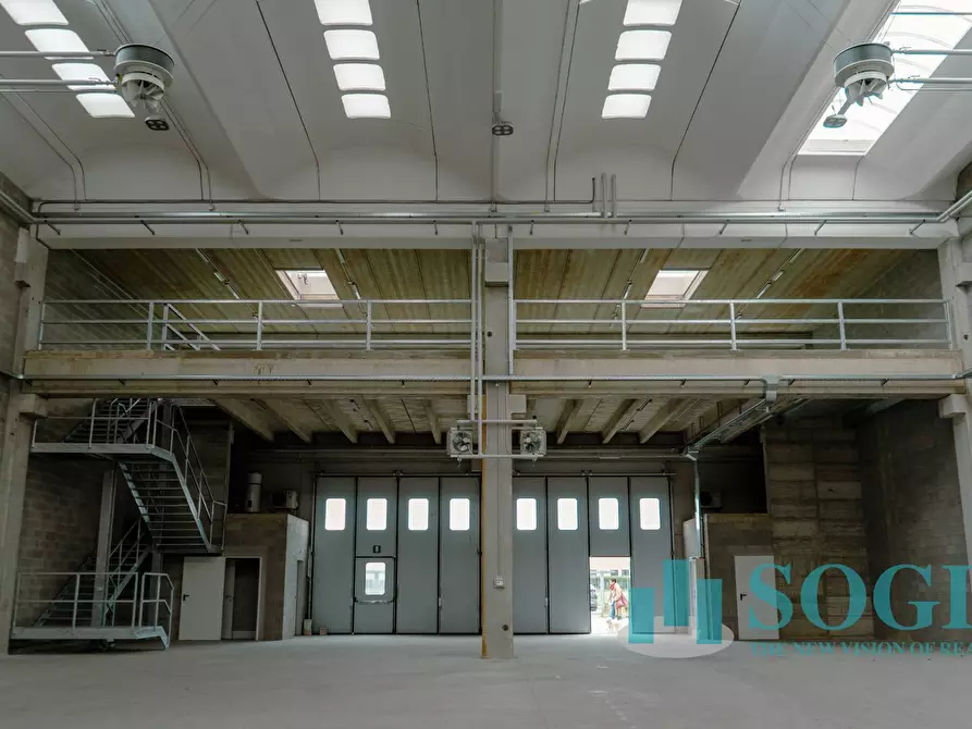 Immagine 10 di Capannone industriale in affitto  in via Delle Industrie a Lentate Sul Seveso