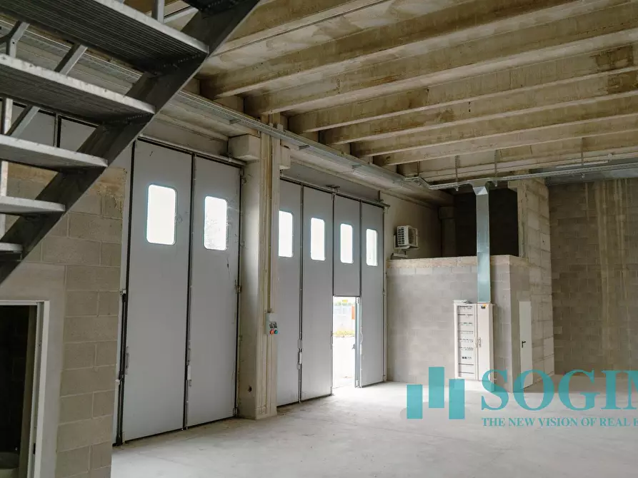 Immagine 15 di Capannone industriale in affitto  in via Delle Industrie a Lentate Sul Seveso