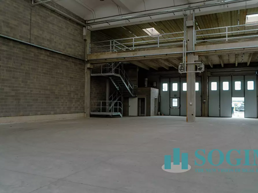 Immagine 27 di Capannone industriale in affitto  in via Delle Industrie a Lentate Sul Seveso