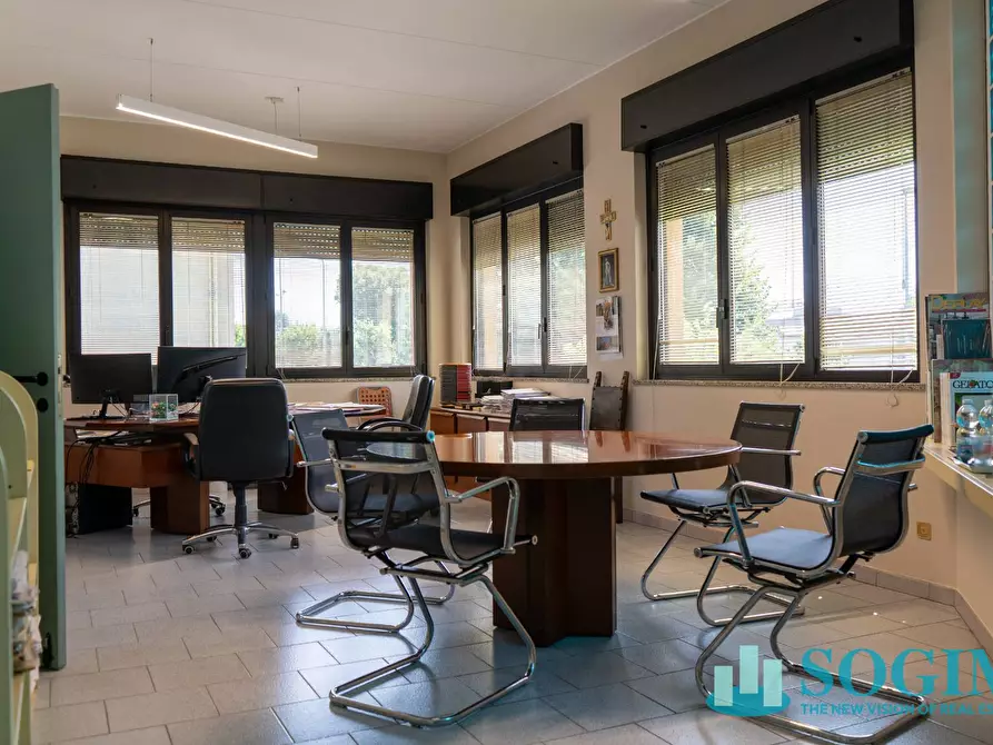 Immagine 10 di Capannone industriale in affitto  in via dell'artigianato a Carugate