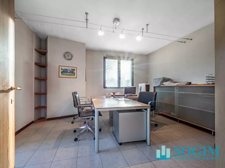 Immagine 16 di Capannone industriale in affitto  in Via Sant'agata 51/B a Mariano Comense