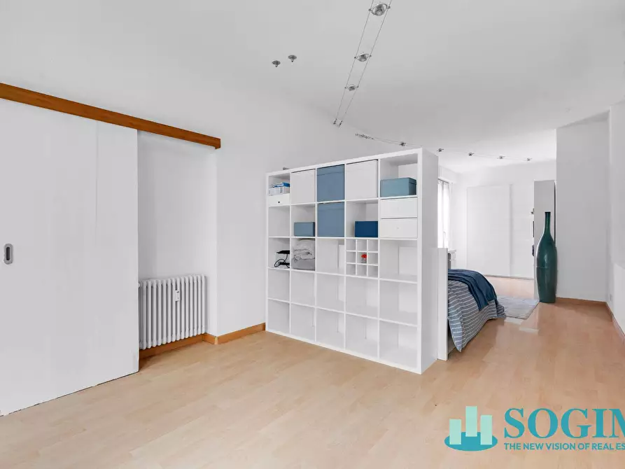 Immagine 21 di Appartamento in vendita  in Piazza Roma a Como