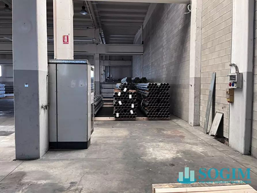Immagine 10 di Capannone industriale in vendita  in via Dante 55 a Abbiategrasso