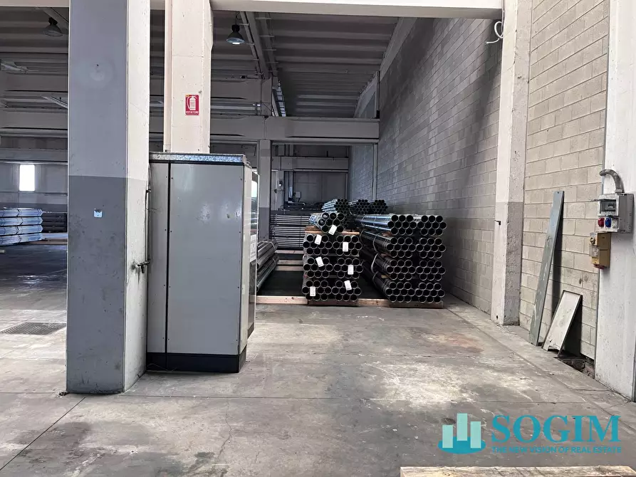 Immagine 11 di Capannone industriale in vendita  in via Dante 55 a Abbiategrasso