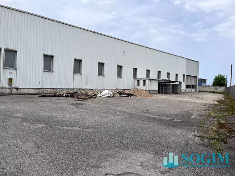 Immagine 16 di Capannone industriale in vendita  in via Dante 55 a Abbiategrasso