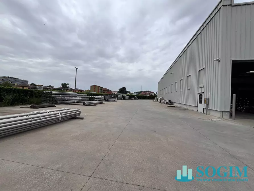 Immagine 41 di Capannone industriale in vendita  in via Dante 55 a Abbiategrasso